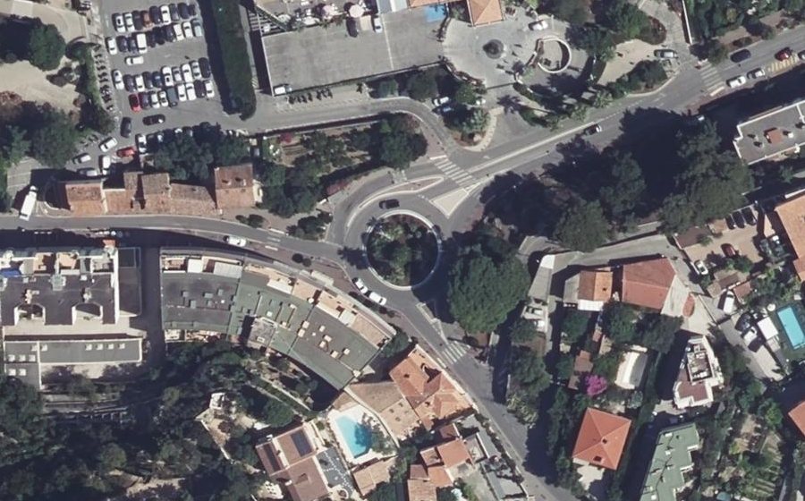 Vue aérienne du Rond-point anonyme n°27257487