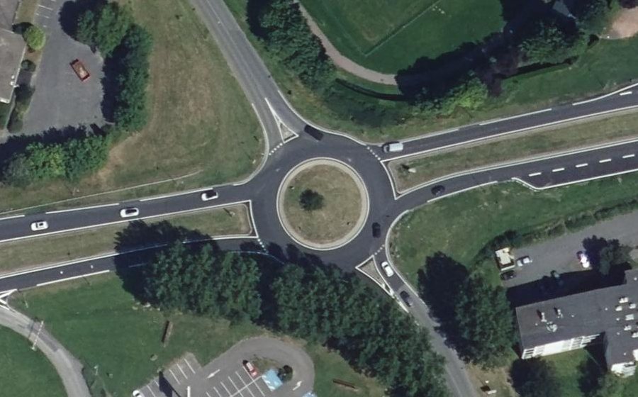 Vue aérienne du Rond-point anonyme n°27317035
