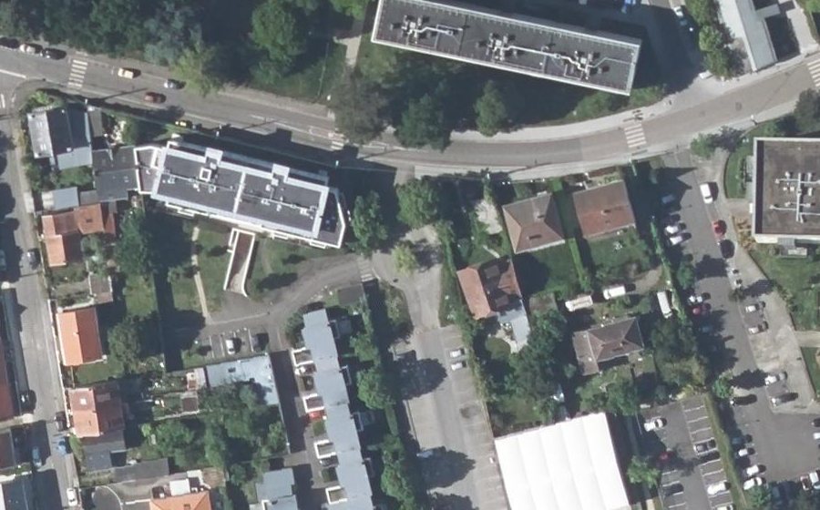 Vue aérienne du Rond-point anonyme n°27342347