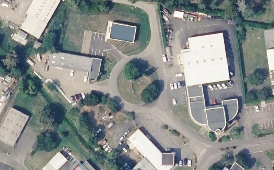 Vue aérienne du Rond-point anonyme n°27348367