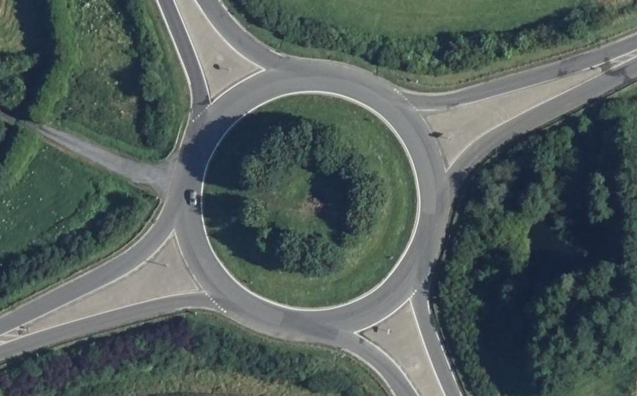 Vue aérienne du Rond-point anonyme n°27387927