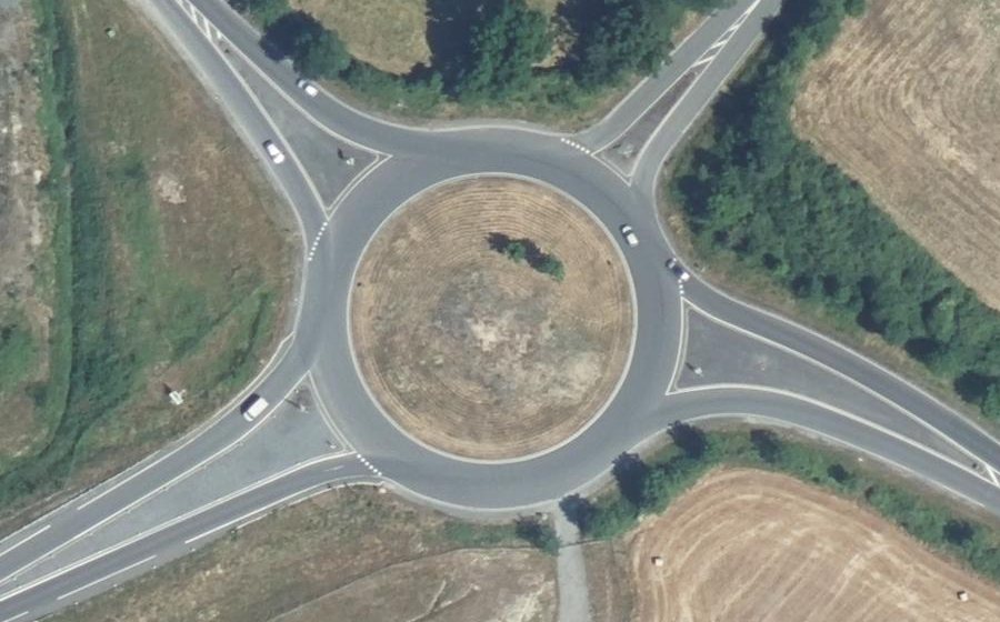 Vue aérienne du Rond-point anonyme n°27485315