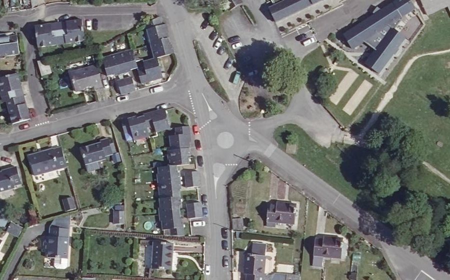 Vue aérienne du Rond-point anonyme n°27491005