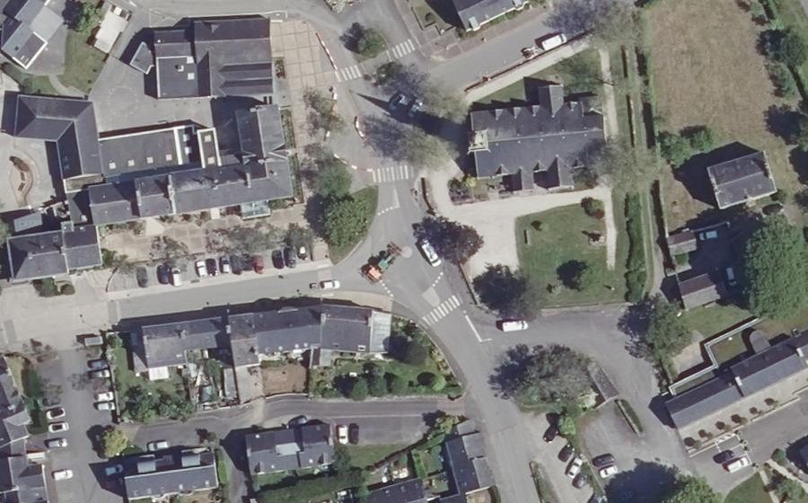 Vue aérienne du Rond-point anonyme n°27491008
