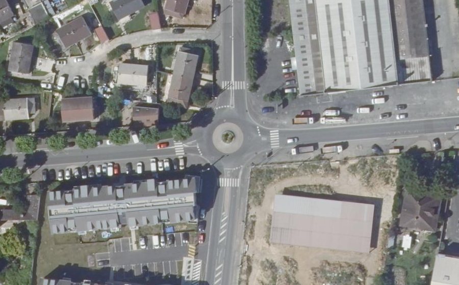 Vue aérienne du Rond-point anonyme n°27500099
