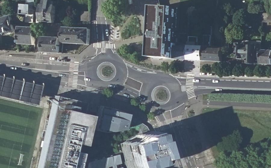 Vue aérienne du Rond-point anonyme n°27509818