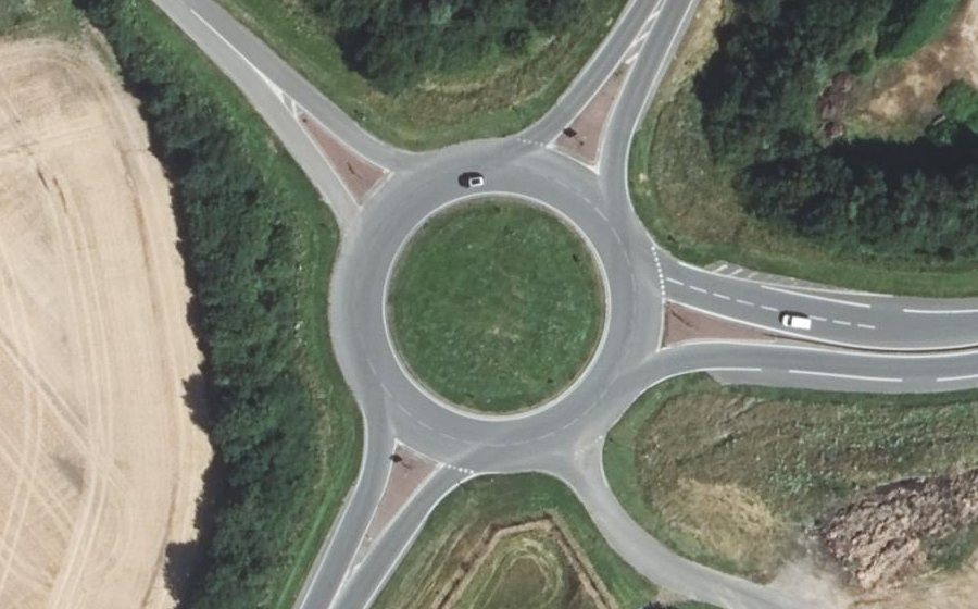 Vue aérienne du Rond-point anonyme n°27522051