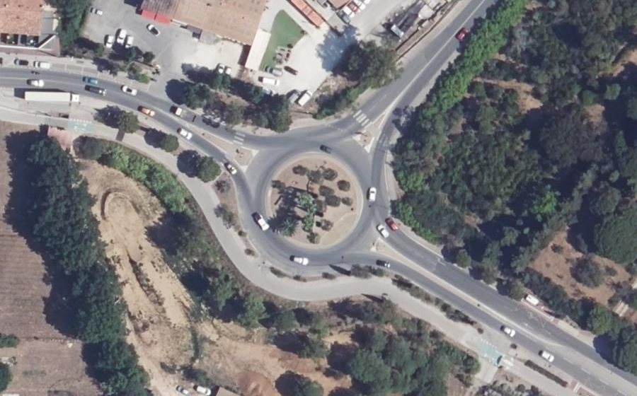 Vue aérienne du Rond-point anonyme n°27541153