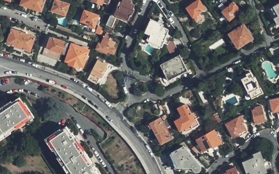 Vue aérienne du Rond-point anonyme n°27569321