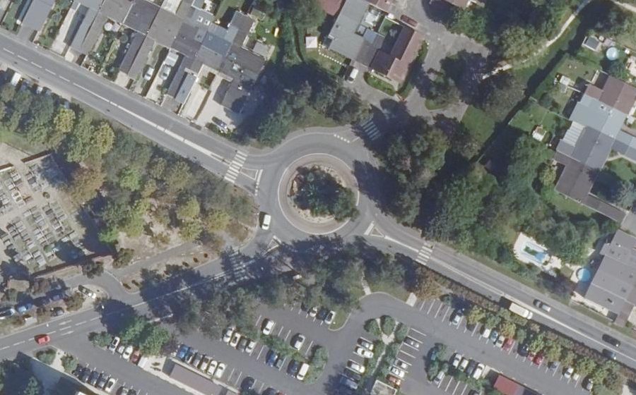 Vue aérienne du Rond-Point du 8 Mai 1945