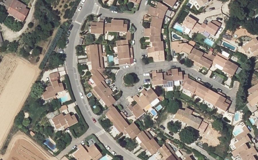 Vue aérienne du Place des Sauges