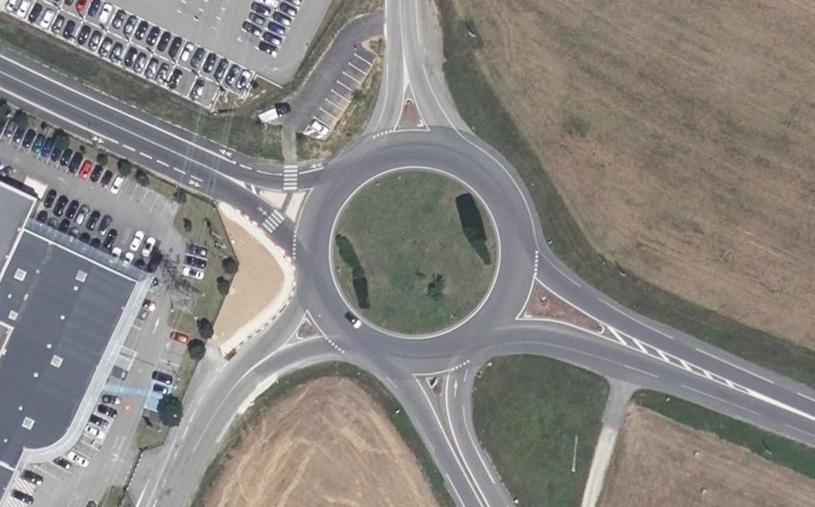 Vue aérienne du Rond-point anonyme n°2788589