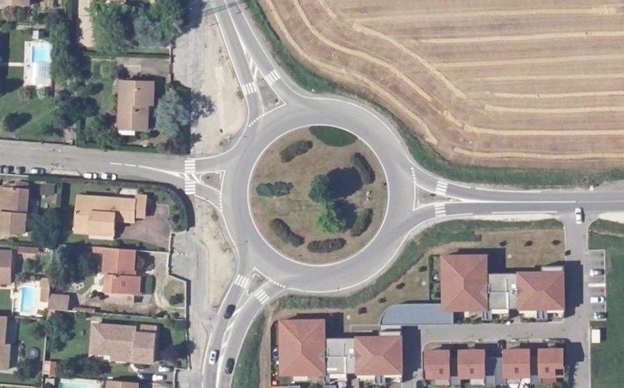 Vue aérienne du Rond-point anonyme n°2788598