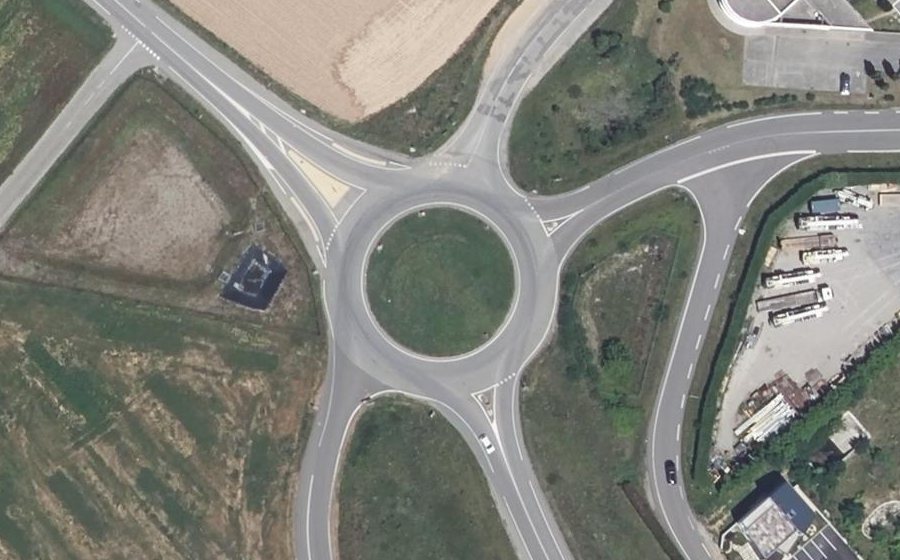 Vue aérienne du Rond-point anonyme n°2788604