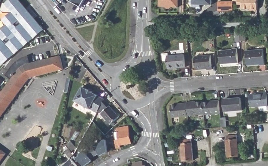 Vue aérienne du Rond-point anonyme n°27922010