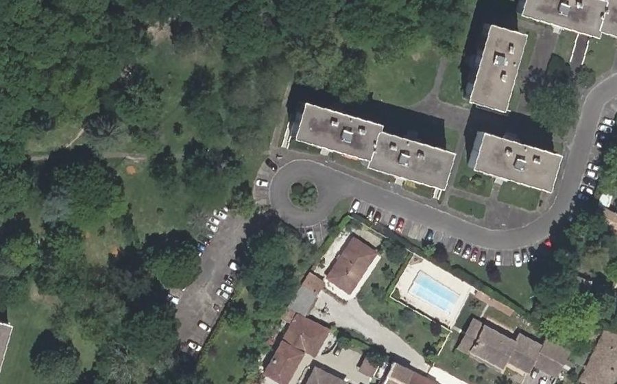 Vue aérienne du Rond-point anonyme n°280187756