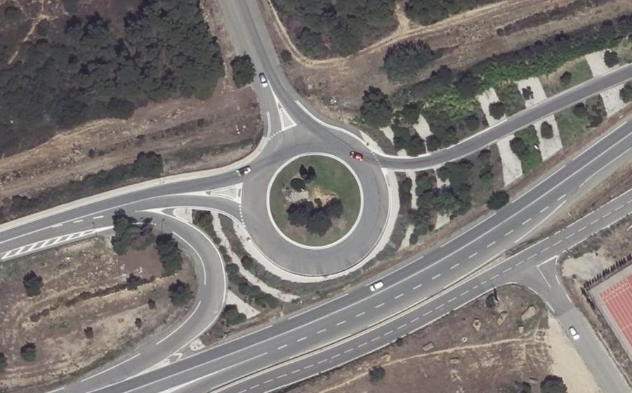 Vue aérienne du Rond-point anonyme n°28051084