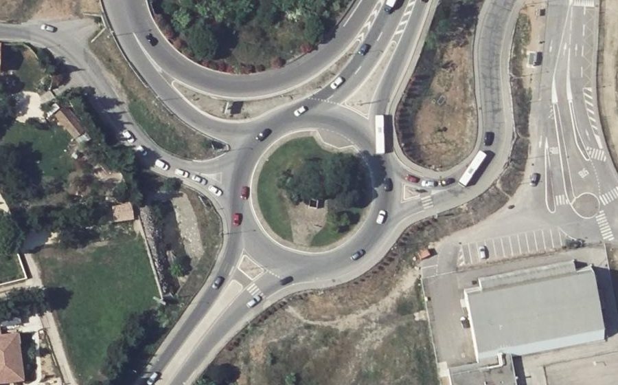 Vue aérienne du Rond-point anonyme n°28056999