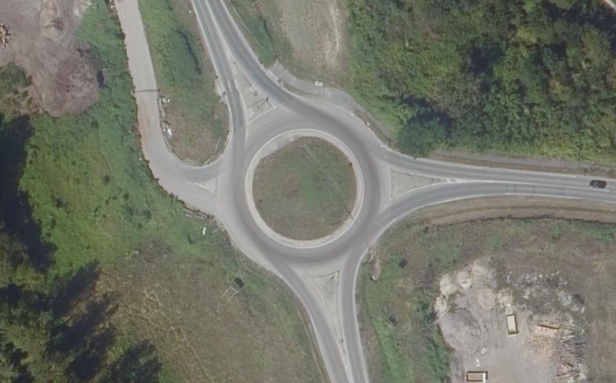 Vue aérienne du Rond-point anonyme n°28059659