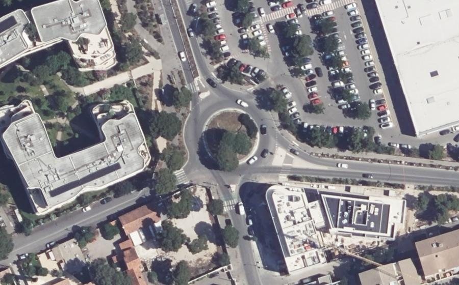 Vue aérienne du Rond-point anonyme n°28072014