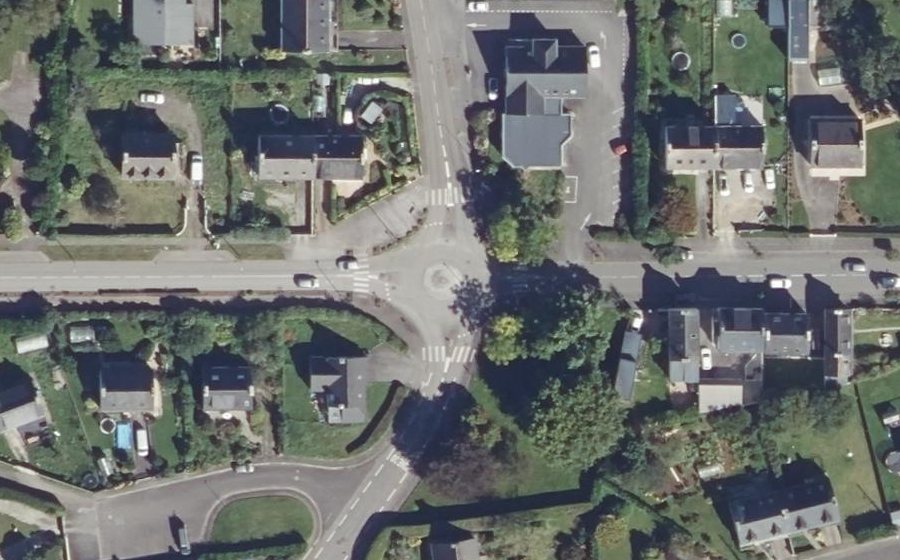 Vue aérienne du Rond-point anonyme n°28093334