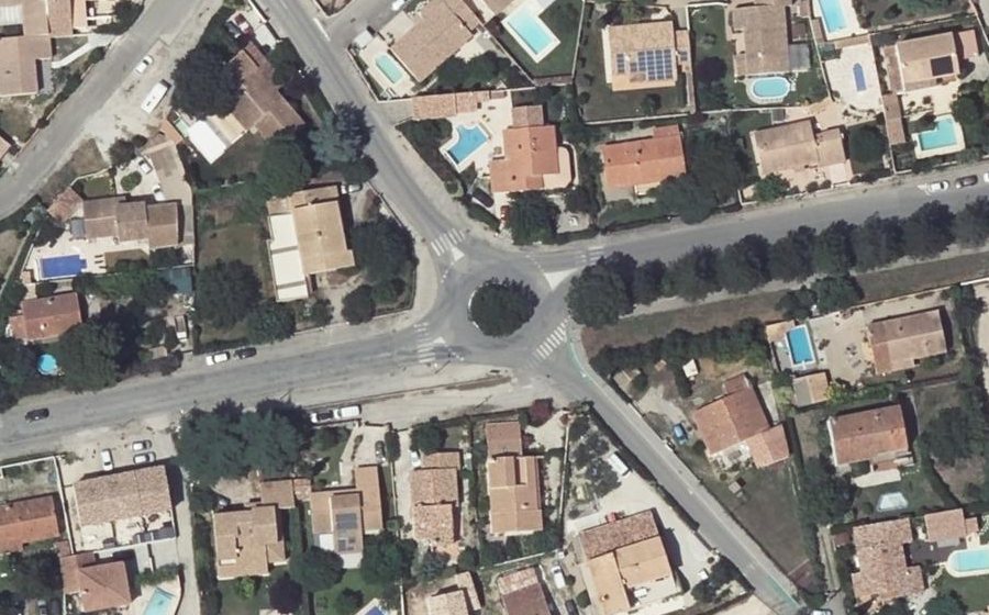 Vue aérienne du Rond-point anonyme n°28111011