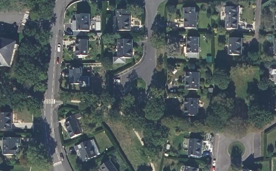Vue aérienne du Rond-point anonyme n°28155163