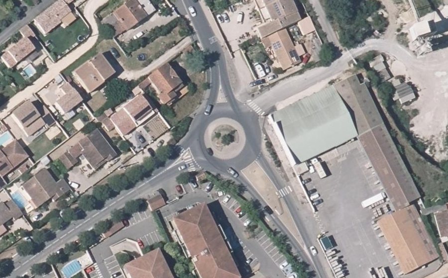 Vue aérienne du Route de Châteauneuf-du-Pape
