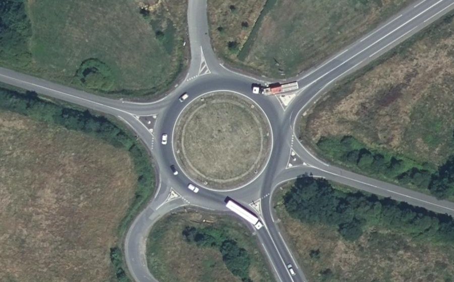 Vue aérienne du Rond-point anonyme n°28225780