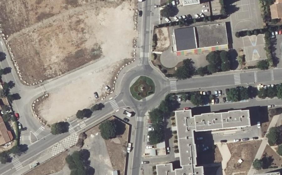 Vue aérienne du Rond-point anonyme n°28292804