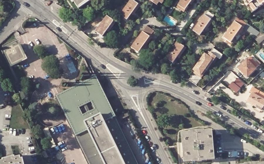 Vue aérienne du Rond-point anonyme n°28307957