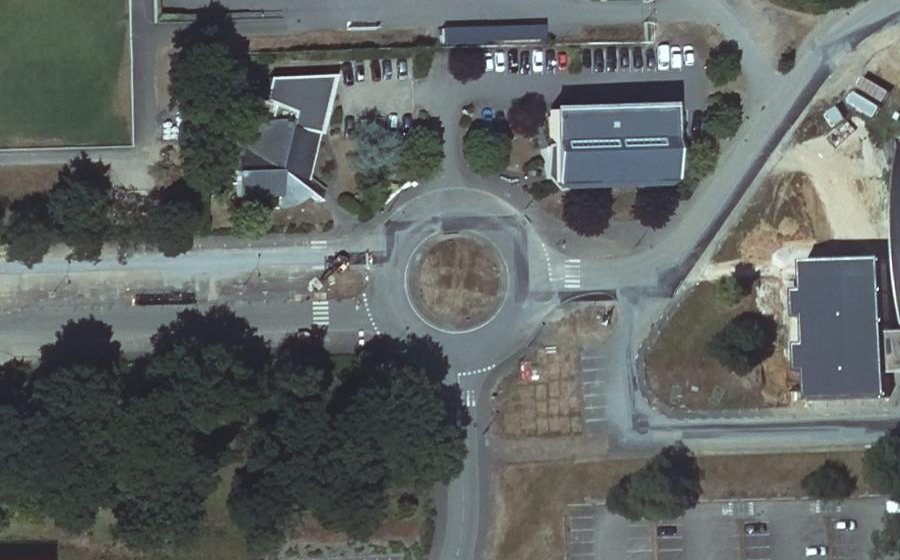 Vue aérienne du Rond-point anonyme n°28386709