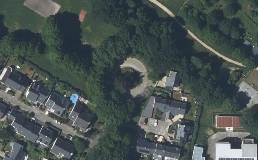 Vue aérienne du Rond-point anonyme n°28538174