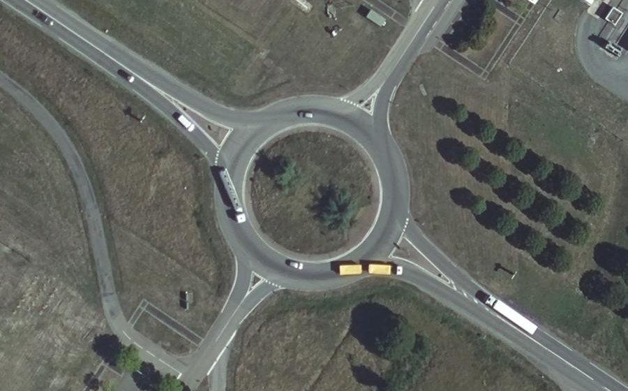 Vue aérienne du Rond-point anonyme n°28614872
