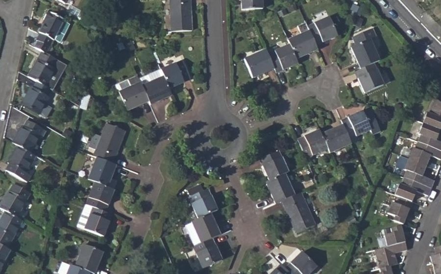 Vue aérienne du Rond-point anonyme n°28667334
