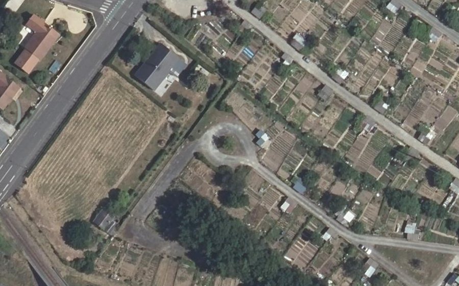 Vue aérienne du Rond-point anonyme n°287201936