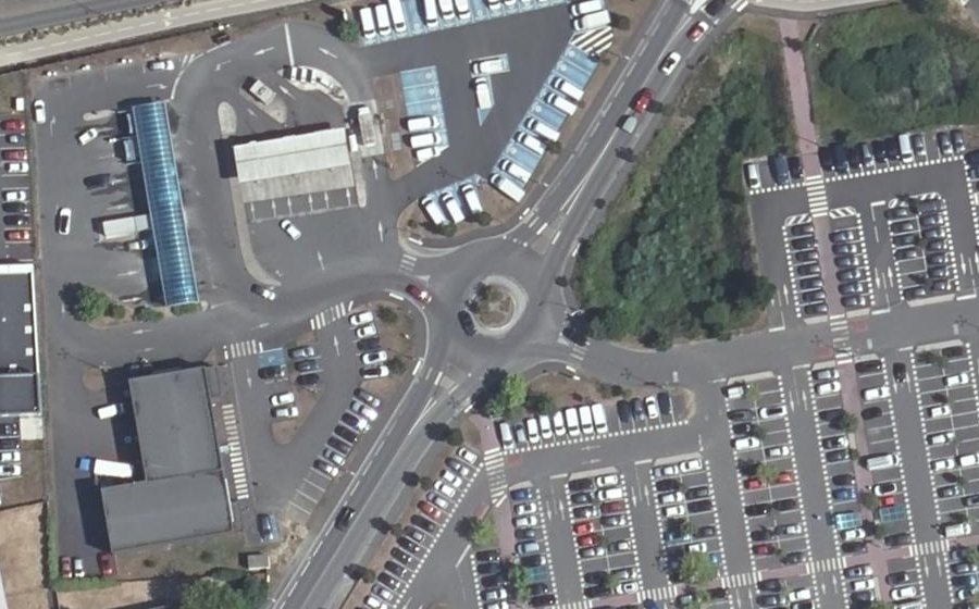 Vue aérienne du Rond-point anonyme n°287201937