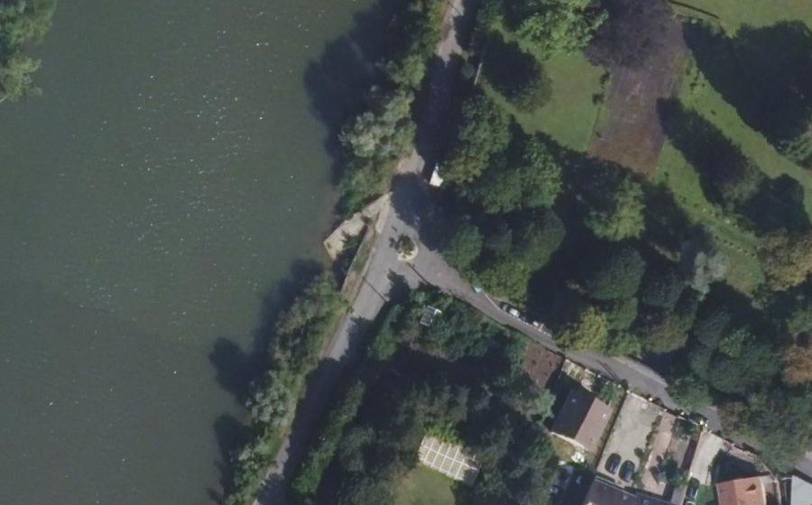 Vue aérienne du Rond-point anonyme n°288205456