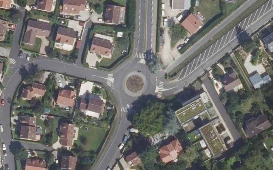 Vue aérienne du Rond-point anonyme n°28891005