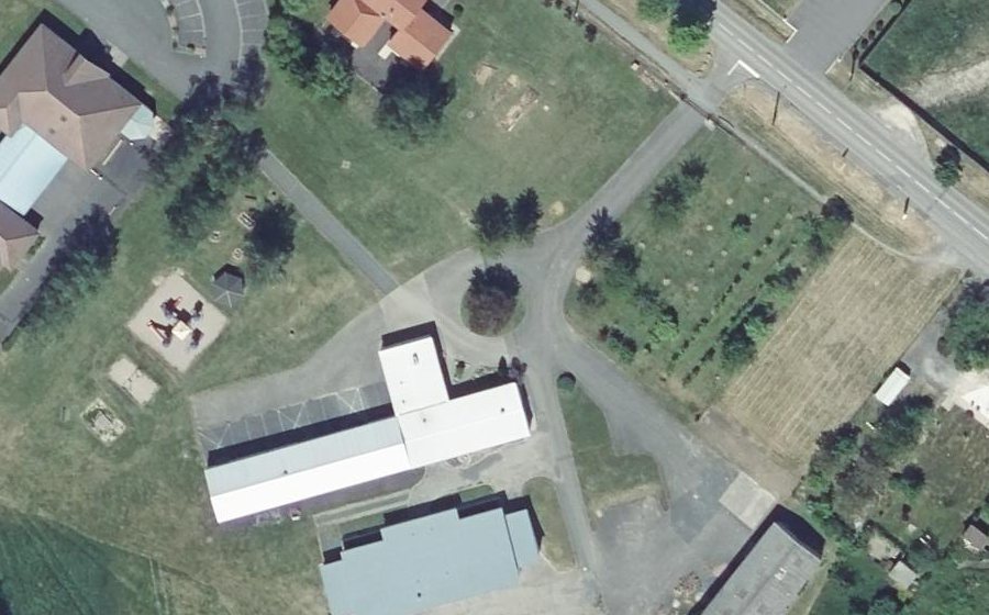 Vue aérienne du Rond-point anonyme n°289203765