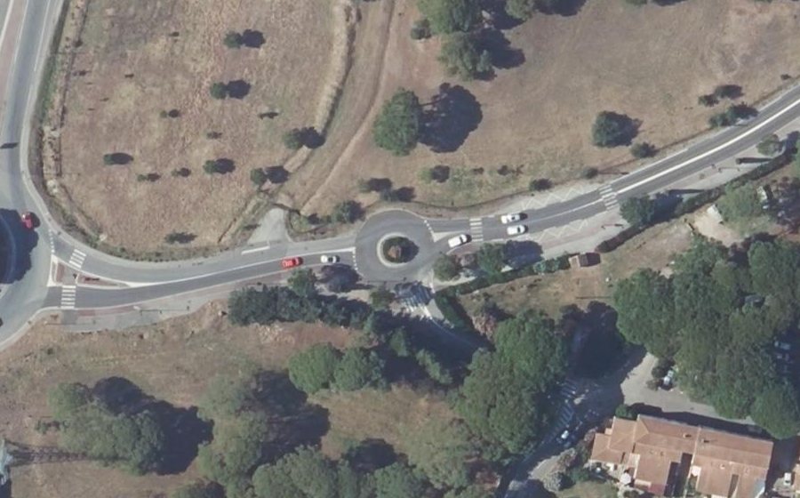 Vue aérienne du Rond-point anonyme n°289260026