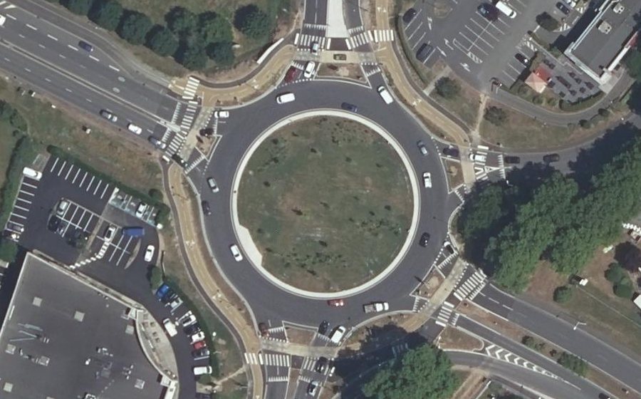 Vue aérienne du Rond-Point des Compagnons d'Emmaüs