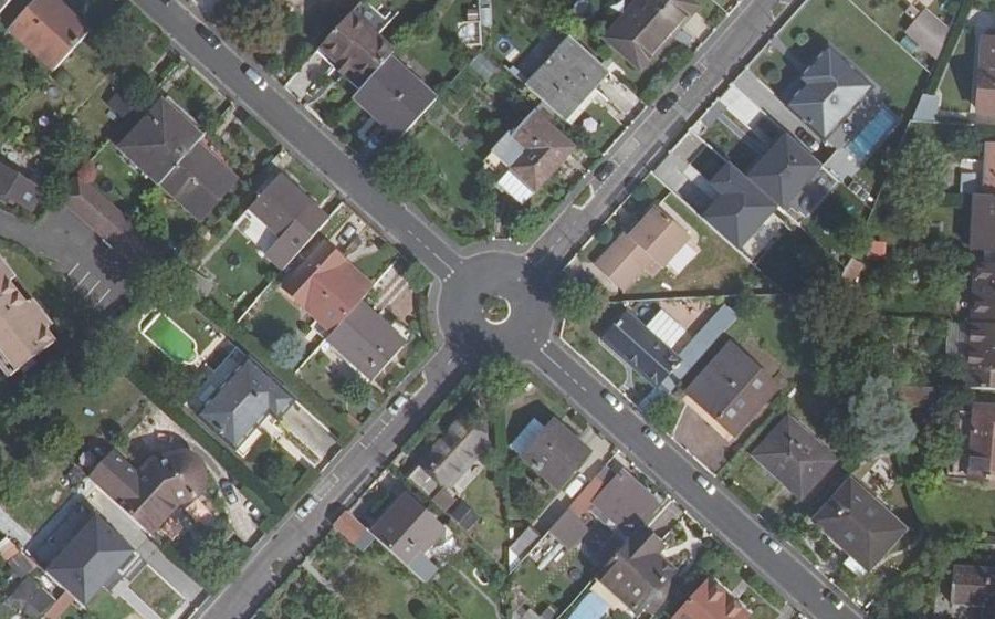Vue aérienne du Rond-point anonyme n°29001152