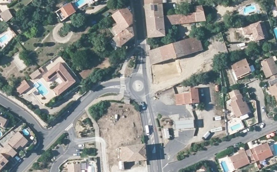 Vue aérienne du Rond-point anonyme n°290012429
