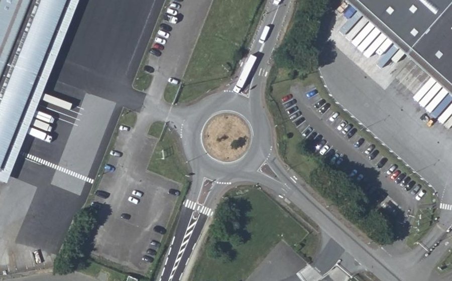 Vue aérienne du Rond-point anonyme n°29013730