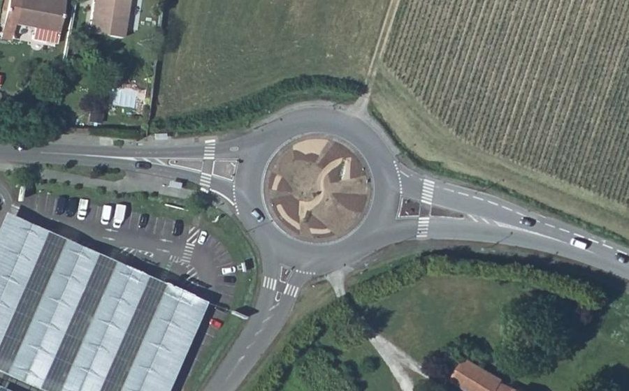 Vue aérienne du Rond-point anonyme n°29015706