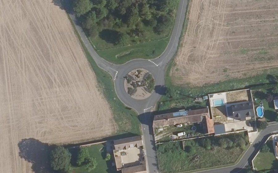 Vue aérienne du Rond-point anonyme n°29024991