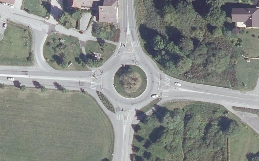Vue aérienne du Rond-point anonyme n°29045031