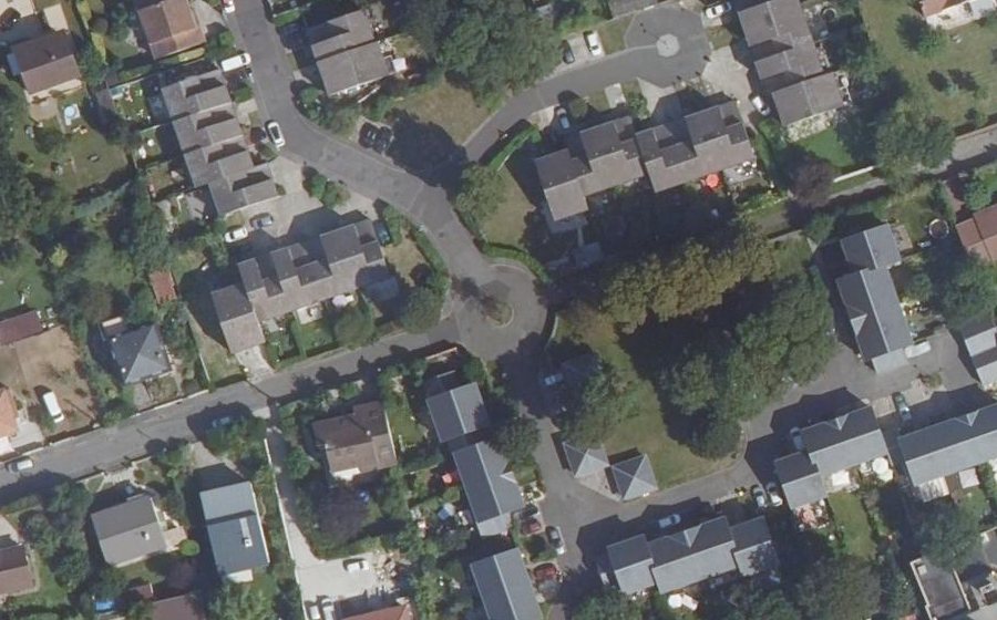 Vue aérienne du Rond-point anonyme n°290667487