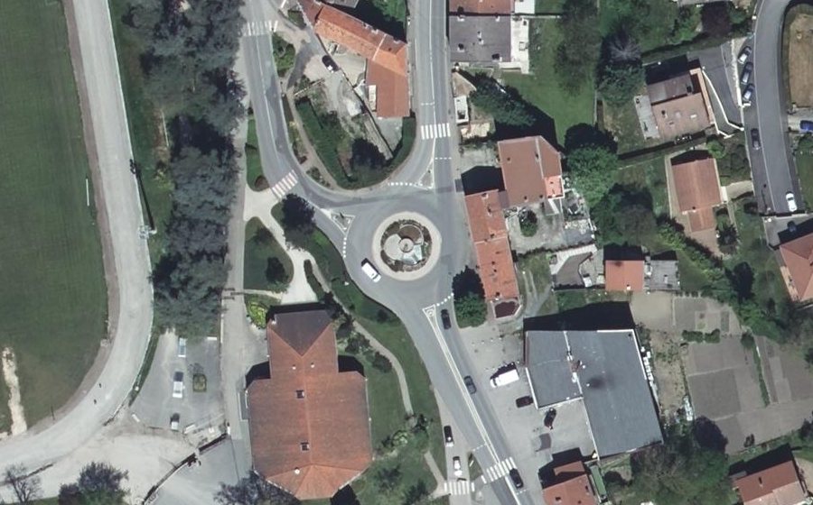 Vue aérienne du Rond-point anonyme n°29070404